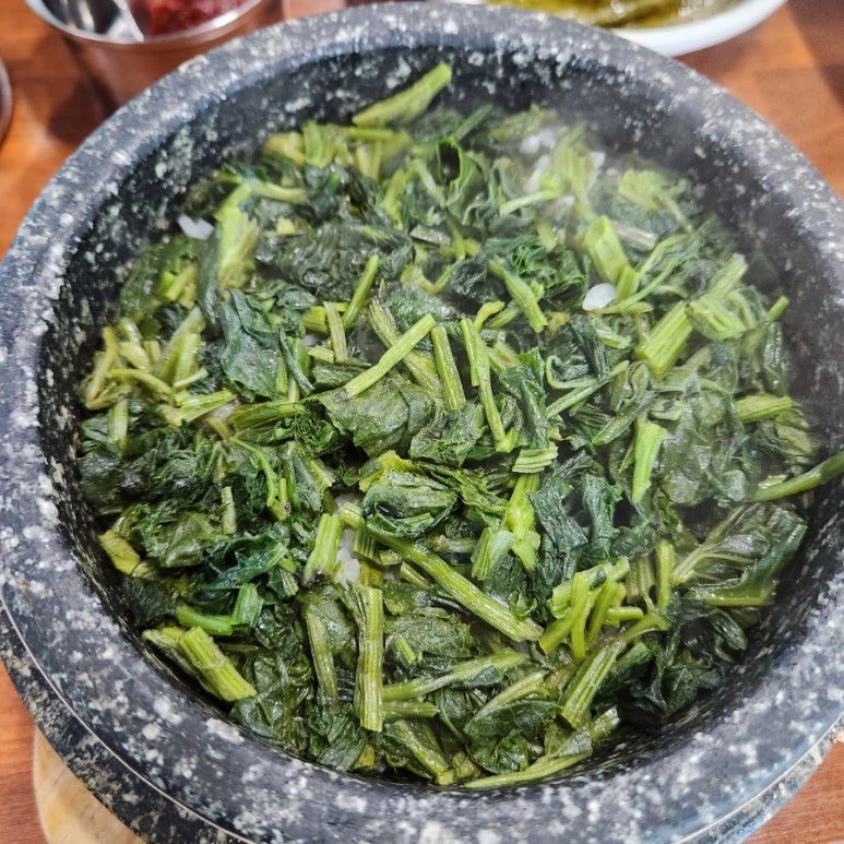 뜰아래 이미지