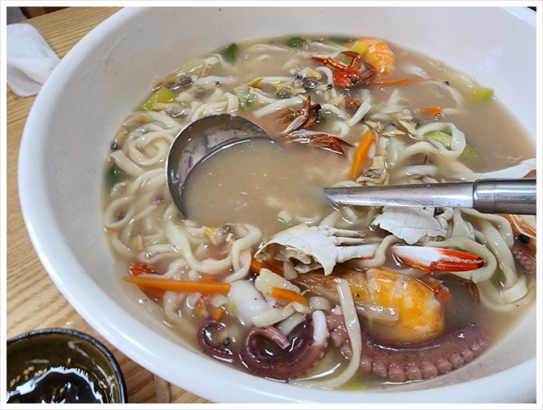 왕진물칼국수 이미지