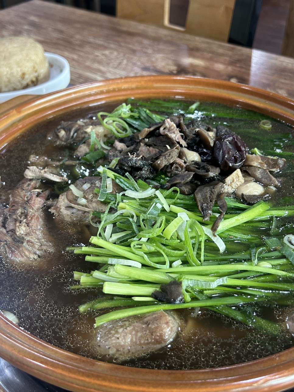삼백년누룽지백숙 이미지