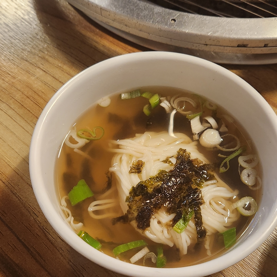 청정잔치국수 이미지