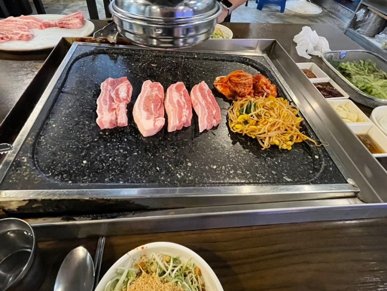 곱돌생삼겹살 이미지