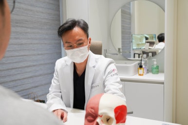 꼼꼼성형외과의원 이미지