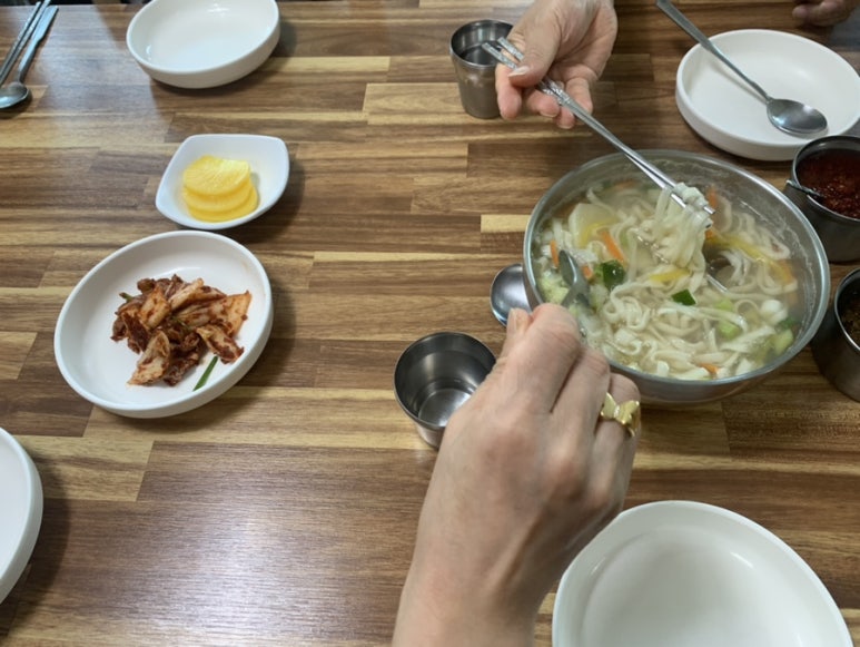 명동해물손칼국수 이미지