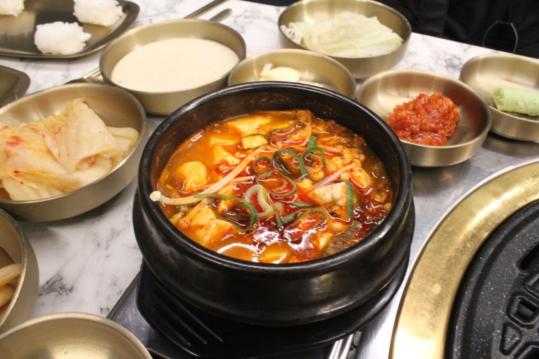 돈백꽃서귀포점 이미지