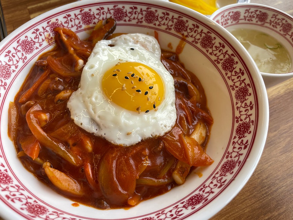 바다품은달 이미지