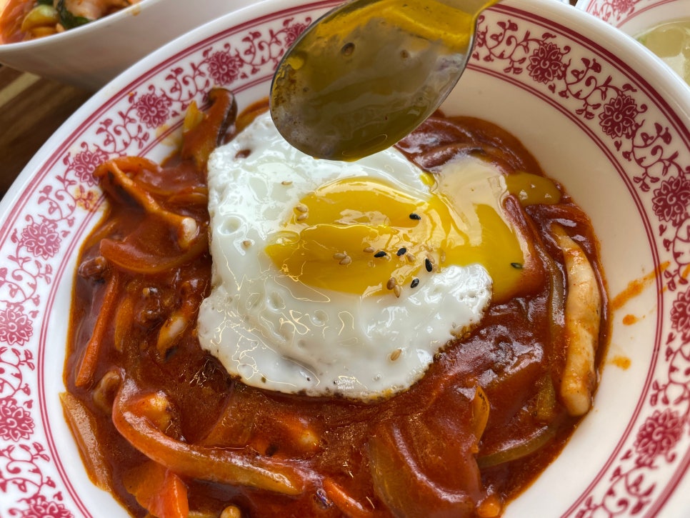 바다품은달 이미지