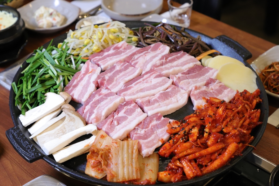 더덕솥뚜껑삼겹살서문점 이미지