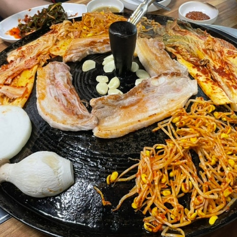 빨리와솥뚜껑삼겹살 이미지