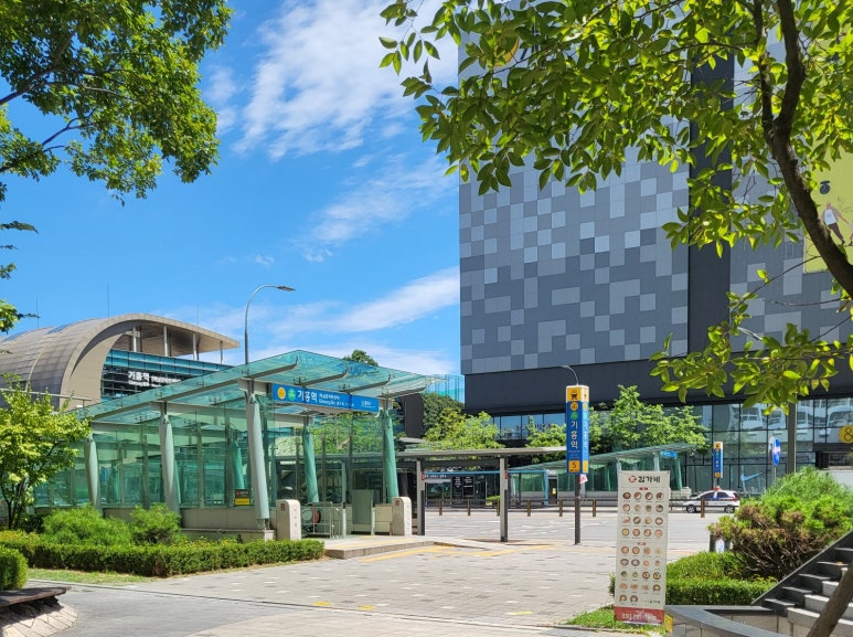 샐러디기흥역점 이미지