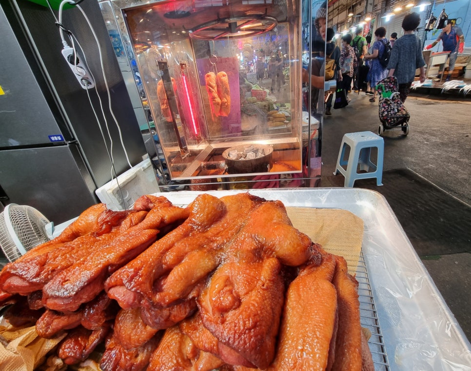 황금 오리 숯불바베큐 이미지