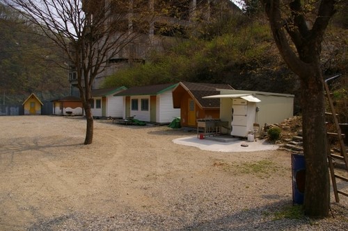 강변의풍차 이미지