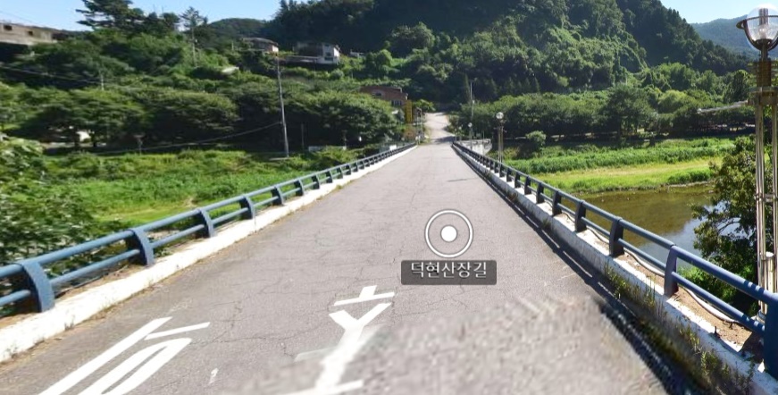 강변의풍차 이미지