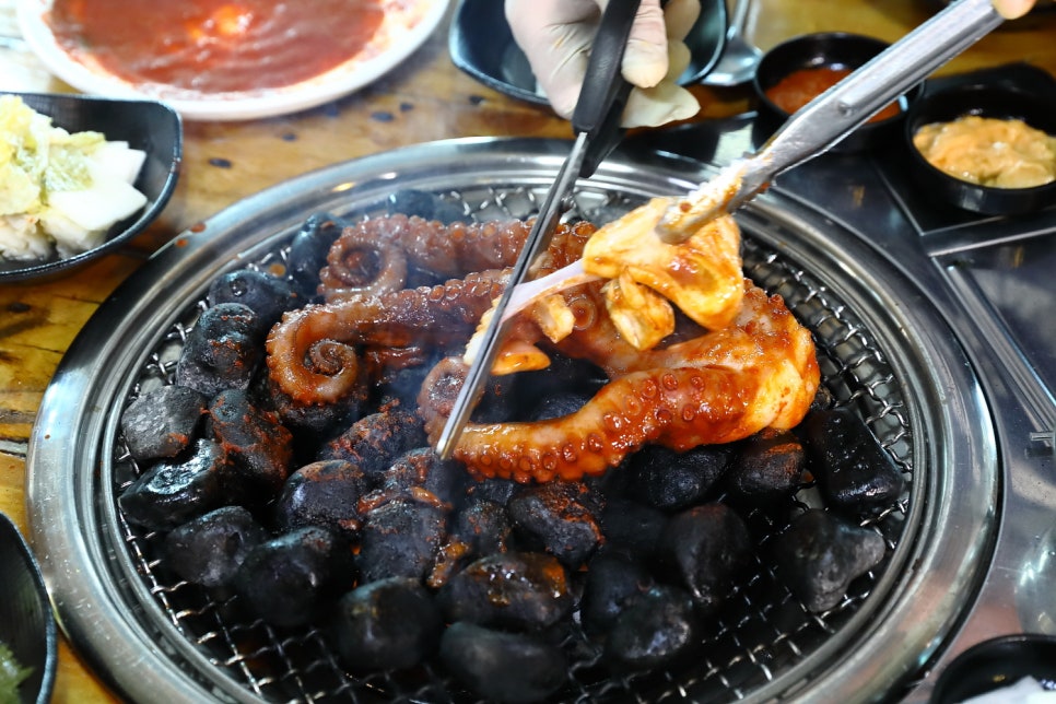 맥반석문어구이 이미지