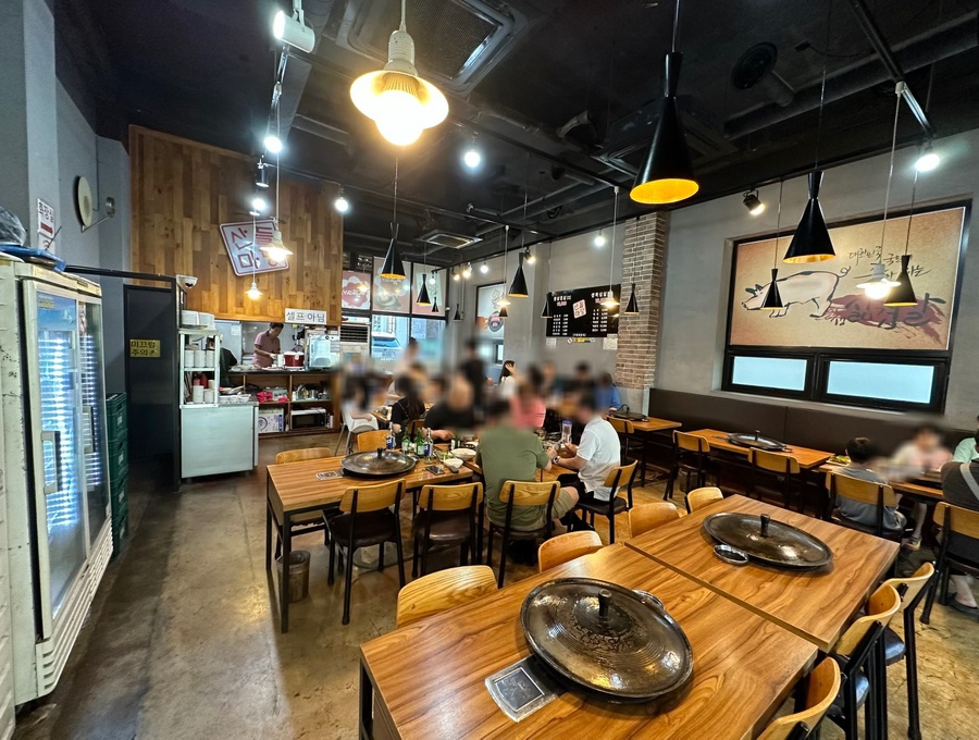 산들마당솥뚜껑삼겹살 이미지