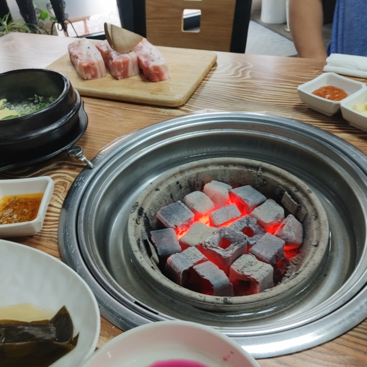 제주생고기숯불구이한판 이미지