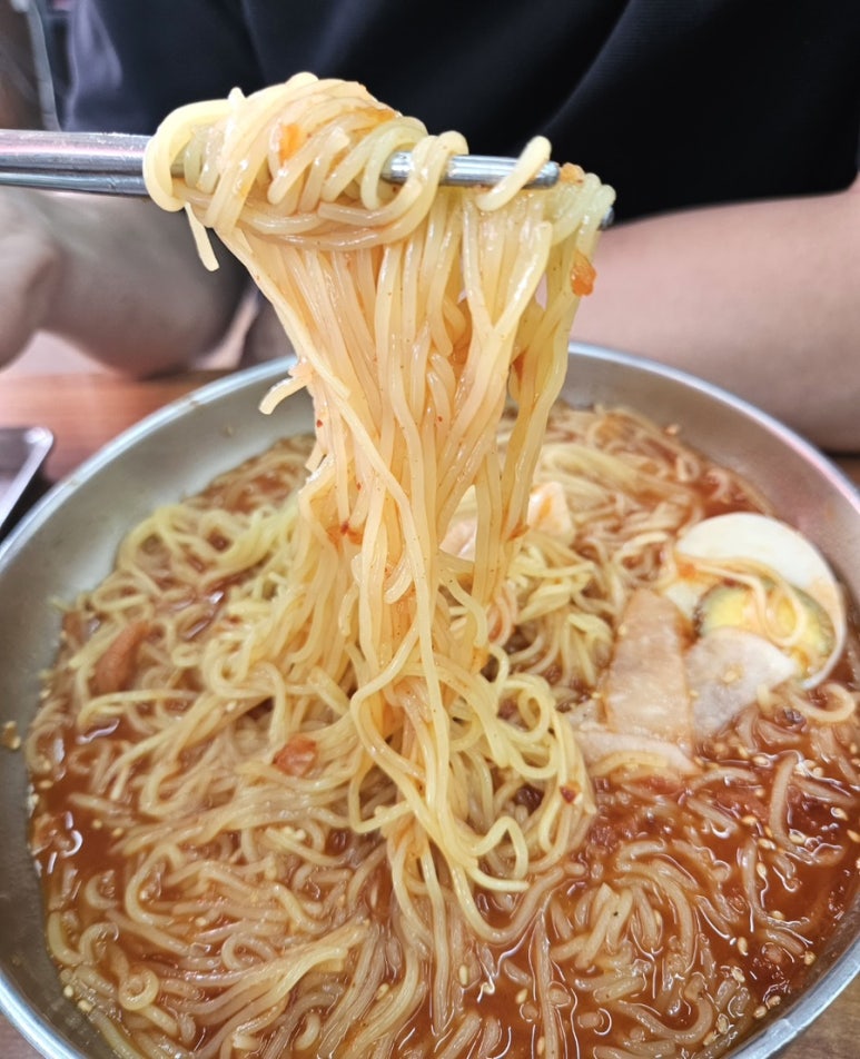 밀면의법칙 이미지