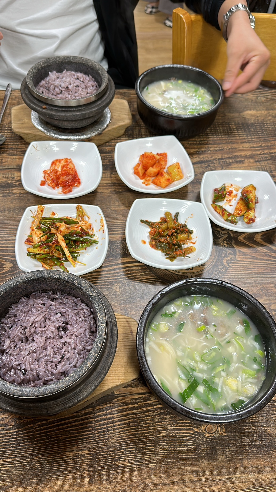 24시돌솥밥설렁탕 이미지