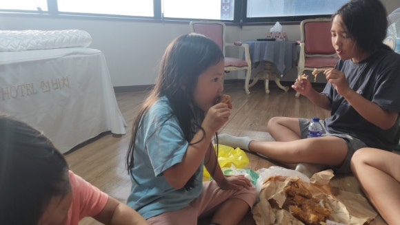 서울왕족발치킨 이미지