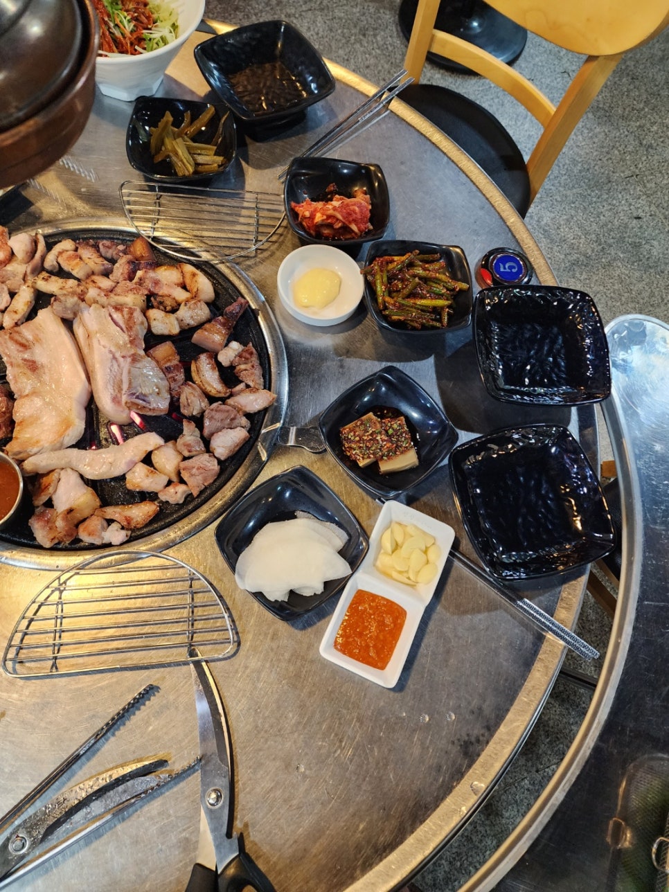 흑돈애 이미지