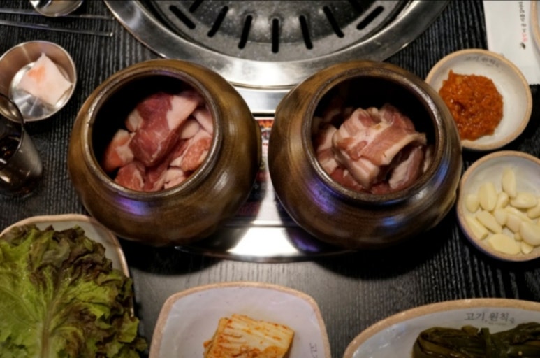 항아리숙성삼겹살 이미지