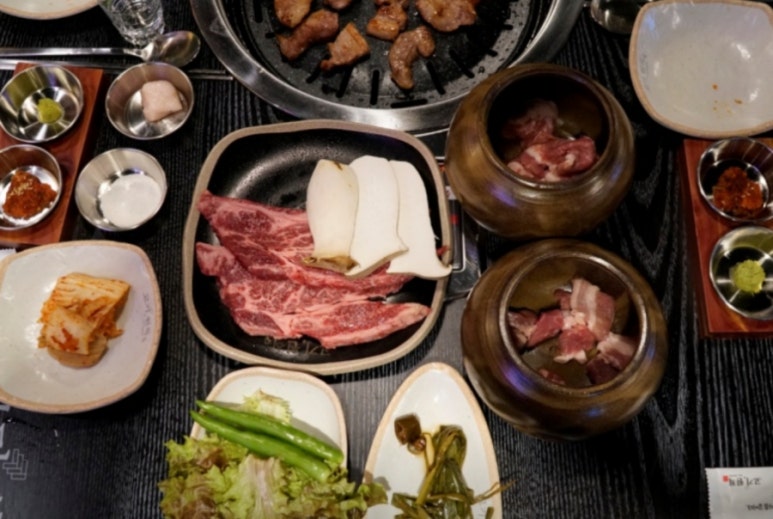 항아리숙성삼겹살 이미지