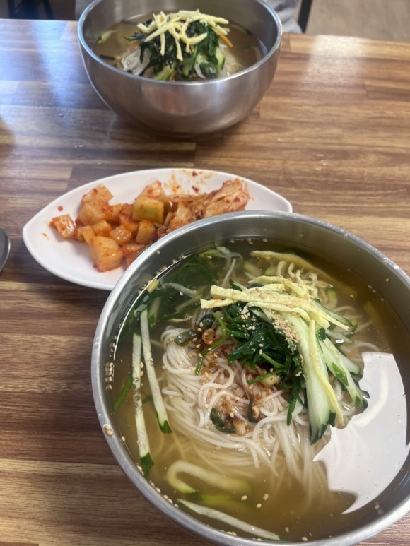 황금밀면 수영점 이미지