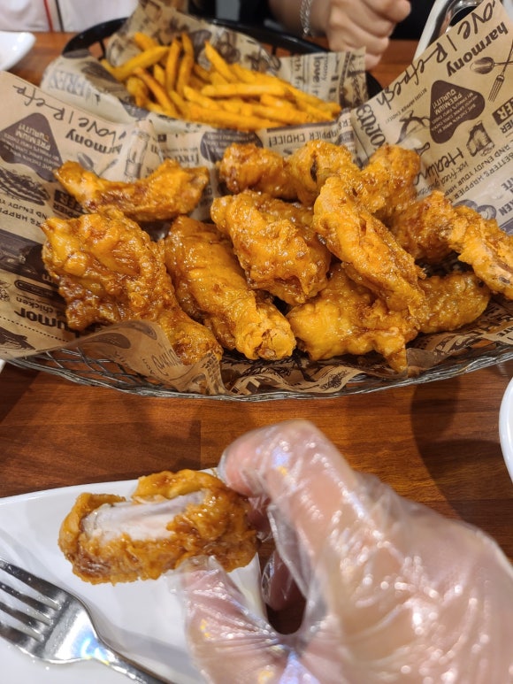 비에이치씨치킨두정2호점 이미지