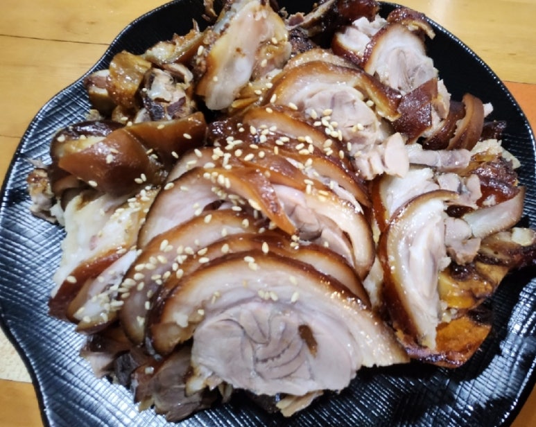 신월왕족발 이미지