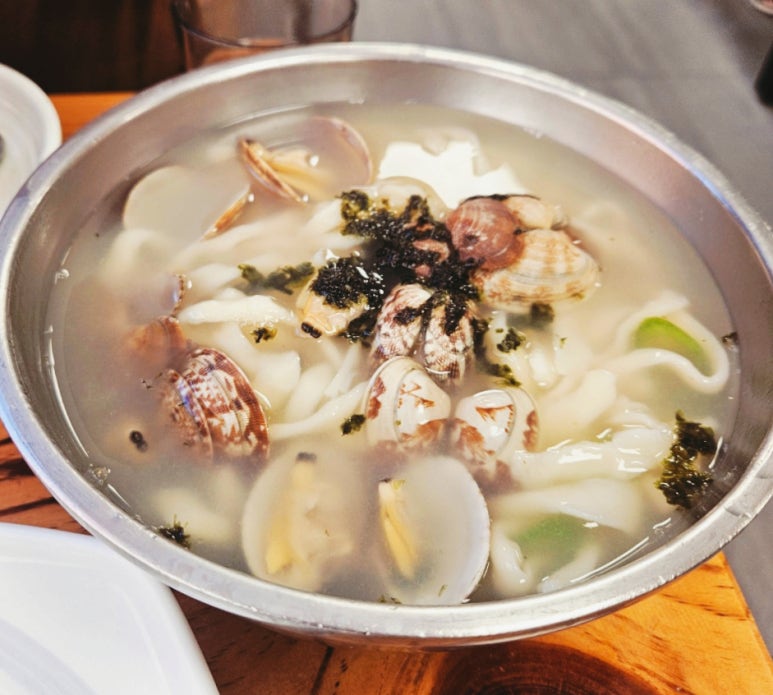 산동칼국수 이미지
