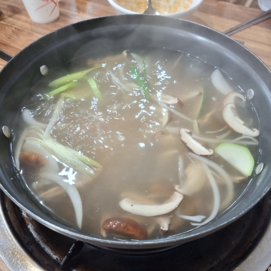 새궁전해물손칼국수 이미지