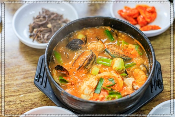 뚝배기식당 이미지