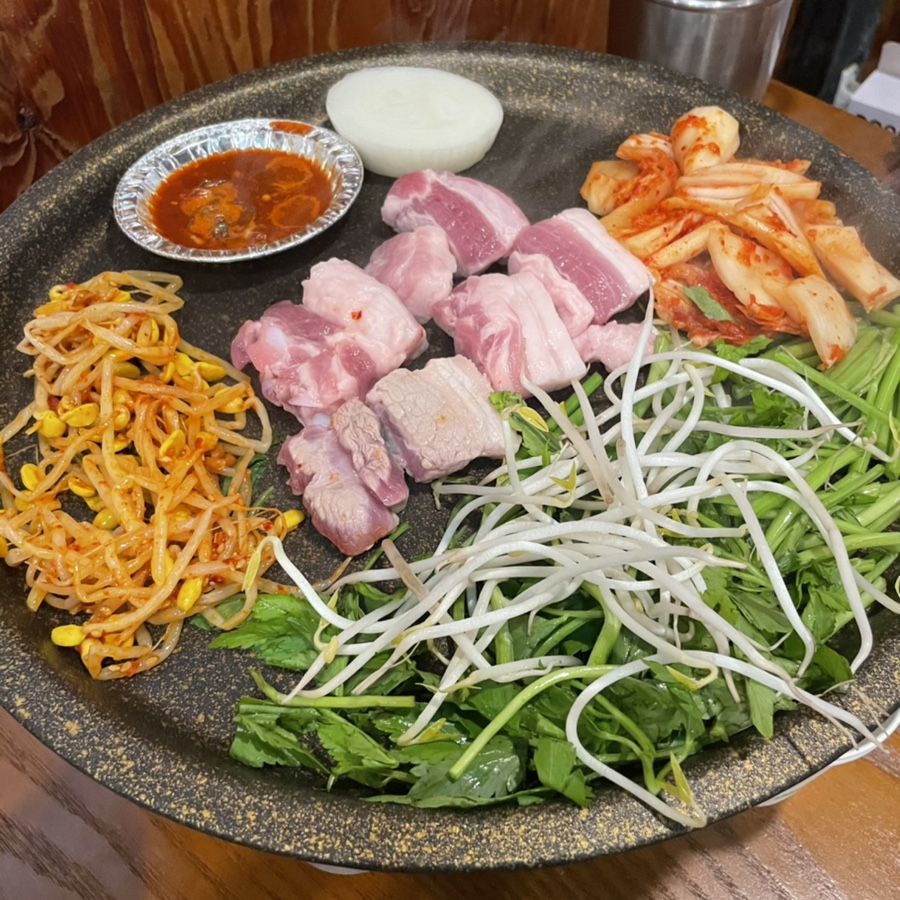 미나리생삼겹 이미지