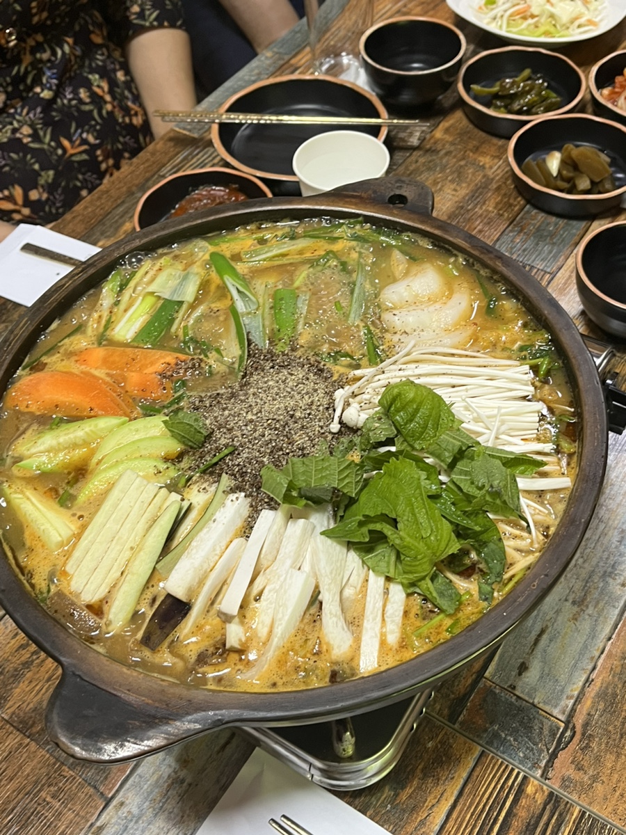 한옥마을녹색흑염소 이미지