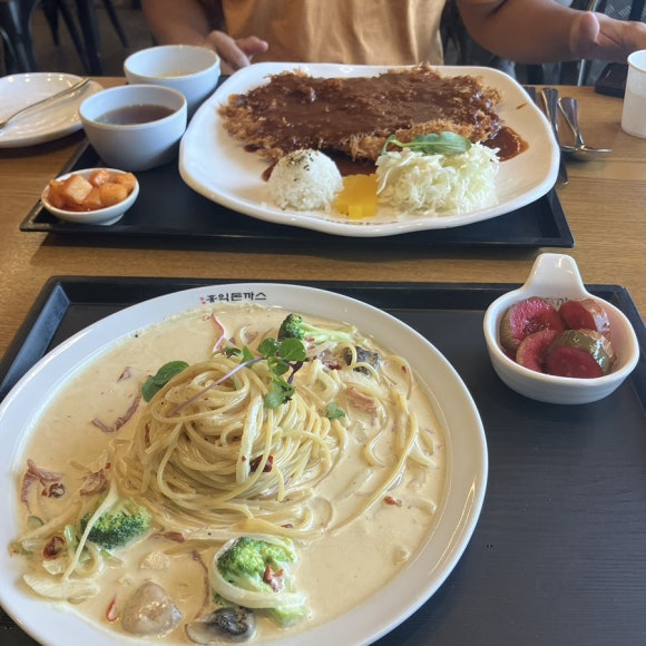 홍익돈까스 서산점 이미지