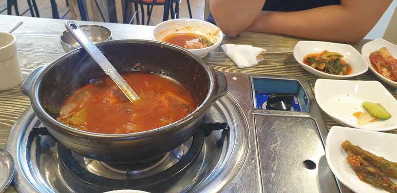 돼지네삼겹살 이미지