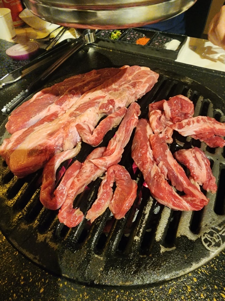 늑대식당미각 이미지