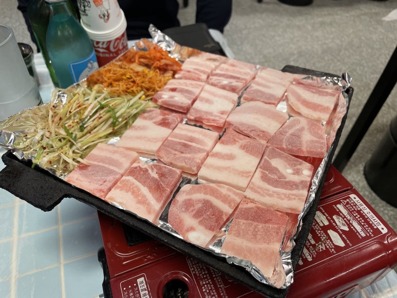 욱이네식당 이미지