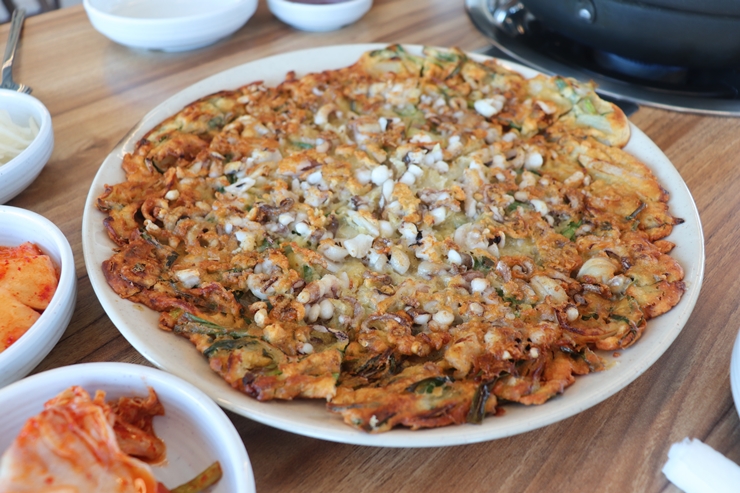 백합칼국수 이미지