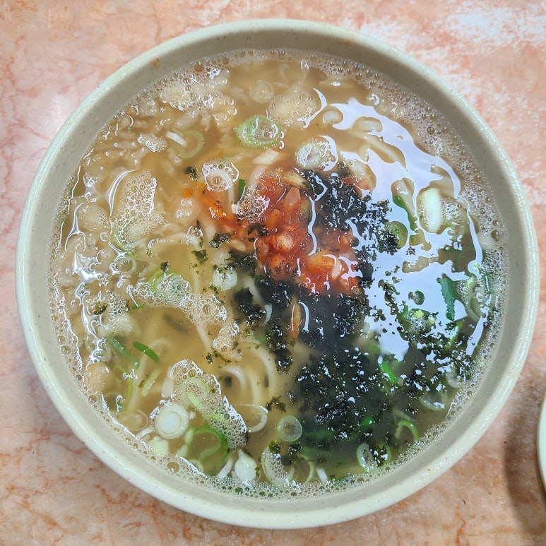 할매칼국수 이미지