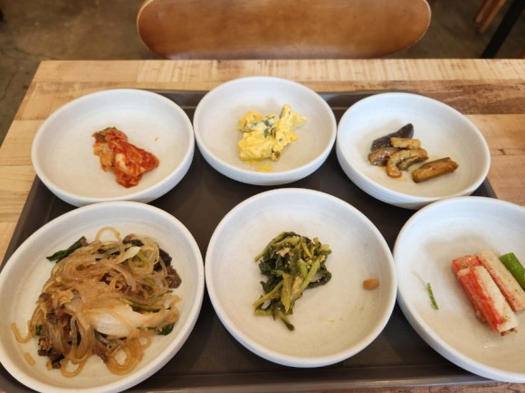 늘솜식탁 이미지