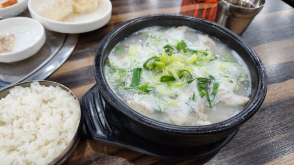돈국밥 본점 이미지