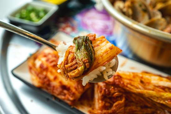 매운찬매운실비김치 이미지