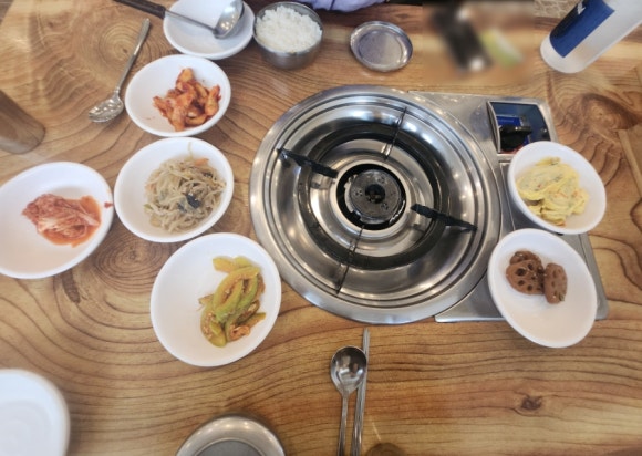 늘솜식탁 이미지