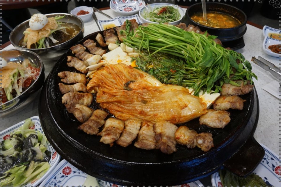 진짜무쇠삼겹청주 이미지