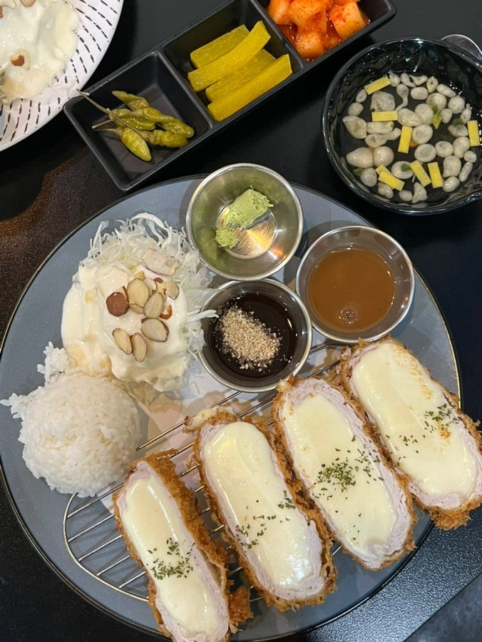 술술술돈까스 이미지