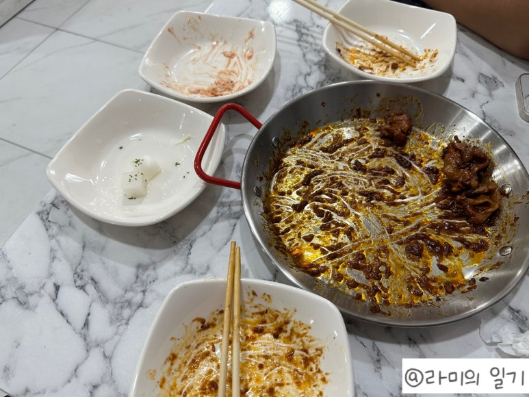 청년치킨 이미지
