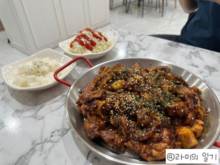 청년치킨 이미지