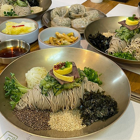 자연을담은국수 이미지