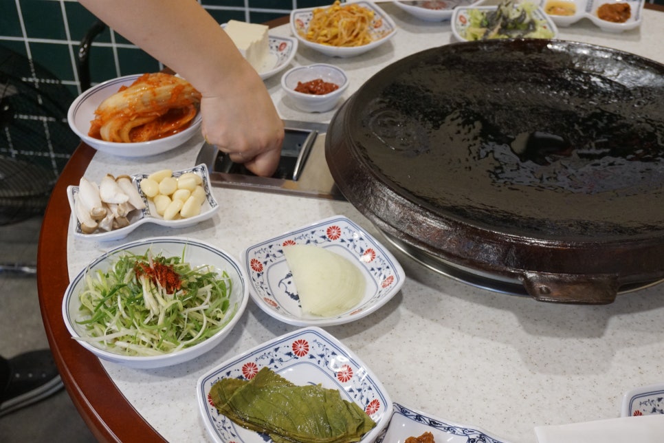 진짜무쇠삼겹청주 이미지