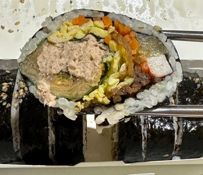 준수한 김밥 이미지